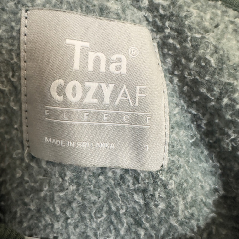 TNA cozy af fleece green crewneck sweatshirt - Picture 3 of 5